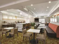 La Quinta Inn & Suites by Wyndham Houston Channelview Hôtels à : Channelview
