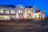 Royal Hotel and Convention Tretes Hotel dekat Bengkel Harapan Jaya