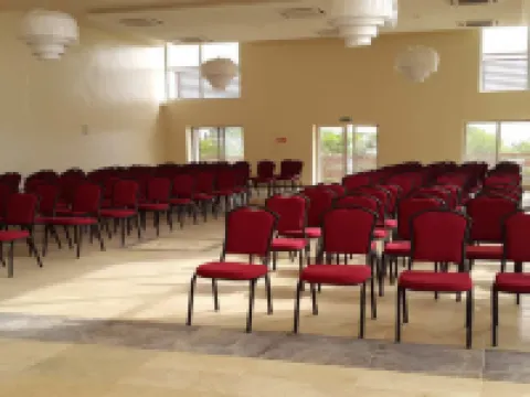 Full Moon Hotels โรงแรมในโอเวร์รี