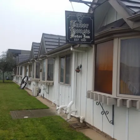 Shepparton Motor Inn Tudor House Motel