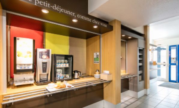 B&B HOTEL Grenoble Université 1