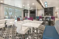 La Quinta Inn & Suites by Wyndham Corpus Christi - Portland