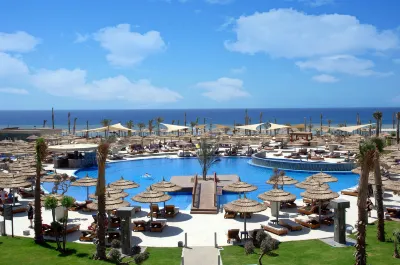 كورال سي إمبريال "كورال سي سينساتوري" Hotels near Charmillion Club Beach