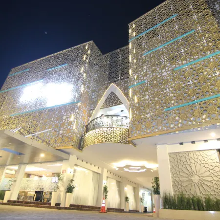 Grand Amira Hotel