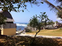 Dream Beach Huts Hotels in Nusa Lembongan