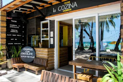 Zuzuni Boutique Hotel Hoteles en Isla de Borácay