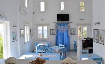 Agnadi Syros Beachfront Studios & Rooms
