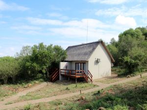 Nahakwe Lodge