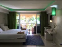 Mama Beach Residence - Adults Only Hotels near Viking Cave