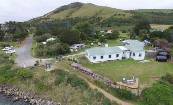 Surat Bay Lodge by the Sea/Backpackers Hostel