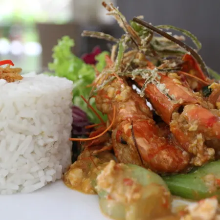 Primera Hotel Seminyak Отели рядом с достопримечательностью «Пляж Дабл-Сикс»