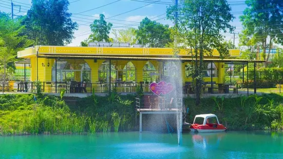 River & Flowers Resort