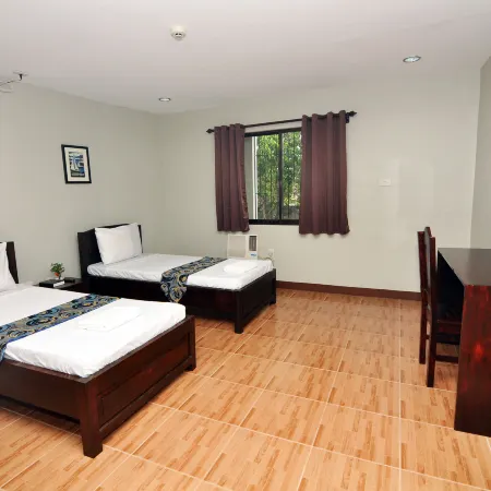 Harbour Gardens Tourist Inn