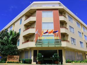 Starry Angkor Hotel