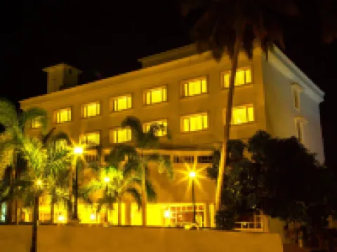 Camelot Hotel 알레페이 호텔
