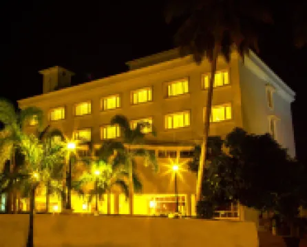 Camelot Hotel Hotel di 