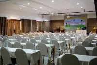 Thanawong Pool Villa Hotels in Amphoe Si Samrong