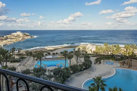 Hilton Malta Отели в г. Сент-Джулианс