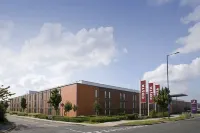 Premier Inn London Heathrow Airport T2 & T3 - Bath Road