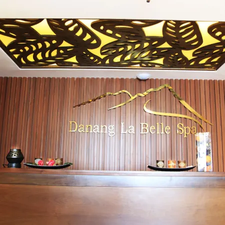 Balcona Hotel Da Nang