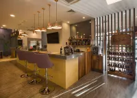 Hilton Garden Inn Kocaeli Sekerpinar - ที่มีบาร์