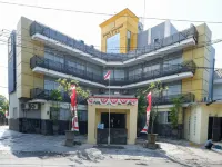 RedDoorz Plus @ Singosari Raya Hotels in South Semarang