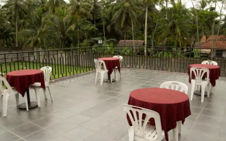 Amazon Bungalow & Cottages Отели в г. Pangandaran Regency