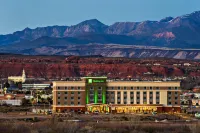 Holiday Inn ST. George Conv Ctr Отели рядом с достопримечательностью «Ancestor Square»