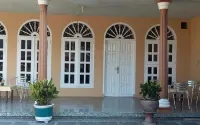 Hotel Griya Tirta Hotel di Semabung Lama