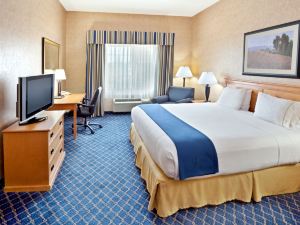 Holiday Inn Express & Suites Cheney