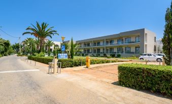 Marinos Beach Hotel