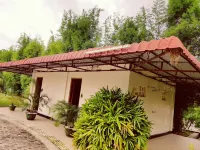 โรงแรมโอตตารา ธิรี - ที่มีที่จอดรถ