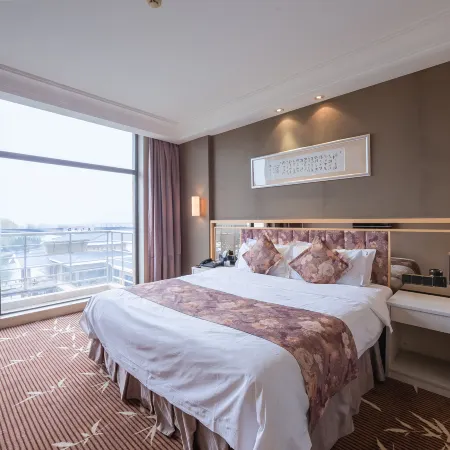 Ming Lake International Hot Spring Ski Resort Hotel