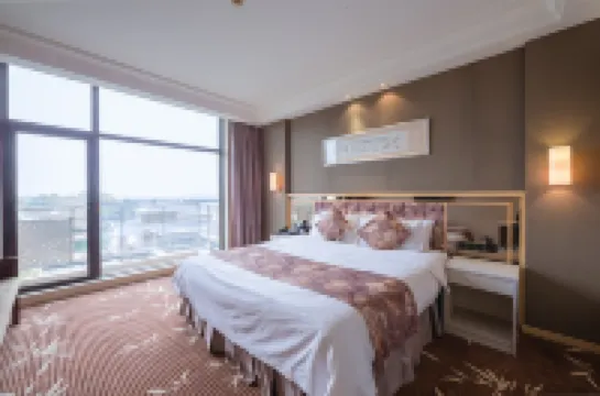 Ming Lake International Hot Spring Ski Resort Hotel