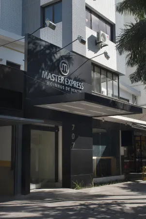 莫伊尼奧斯德文托馬斯特快捷飯店
