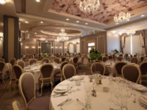 Tresor Le Palais Timisoara, Curio Collection by Hilton Hotels in Timisoara