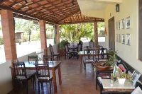 Hotel Pousada Rancho Fundo Отели в г. Камасари