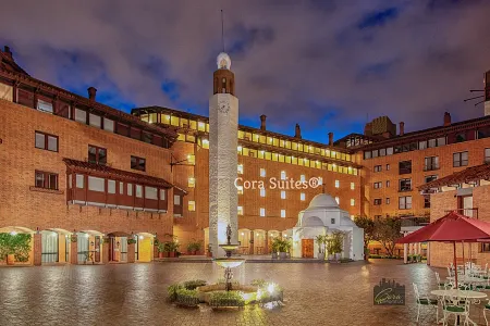 Cora 96 Street Apartments Отели рядом с достопримечательностью «Biblioteca Pública Virgilio Barco»