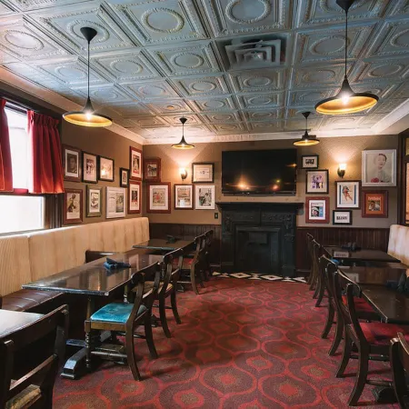 Holiday Inn ST. PAUL DOWNTOWN by IHG Отели рядом с достопримечательностью «Музей науки штата Миннесота»