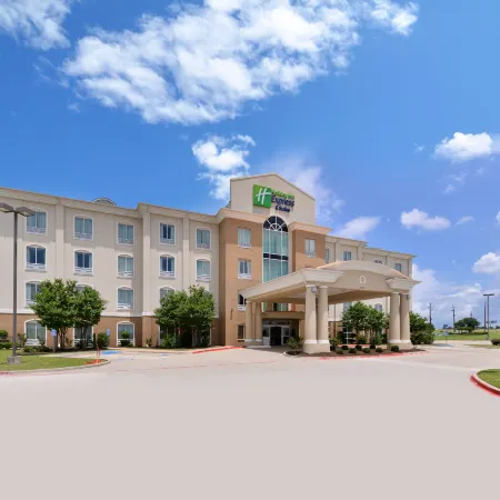 Holiday Inn Express & Suites SHERMAN HWY 75 by IHG