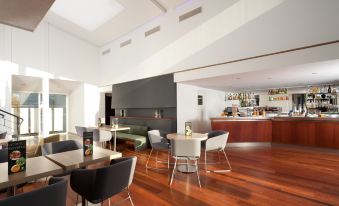 Holiday Inn Lille - Ouest Englos