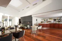 Holiday Inn Lille - Ouest Englos Hotel a Englos