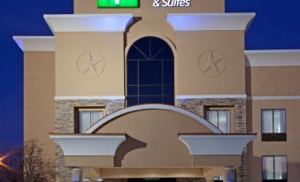 Holiday Inn Express & Suites Arlington (I-20-Parks Mall)