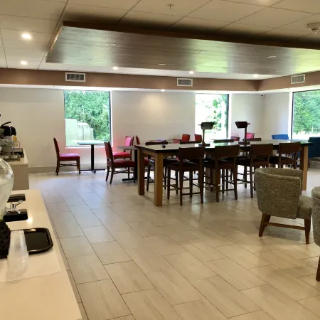 Holiday Inn Express & Suites GREAT BARRINGTON - LENOX AREA by IHG