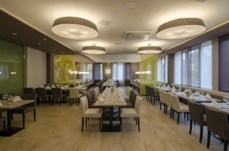 Holiday Inn MUNICH - UNTERHACHING by IHG