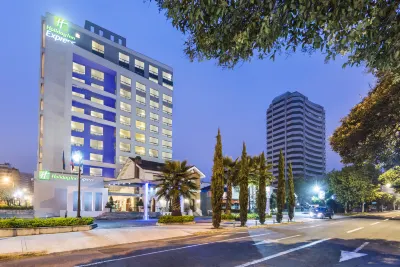 Holiday Inn Express Quito Hotel dekat Atahualpa Olympic Stadium