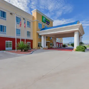 Holiday Inn Express & Suites ALPINE SOUTHEAST by IHG