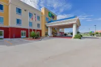 Holiday Inn Express & Suites Alpine Southeast Hotels in Alpine