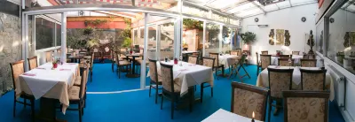 Hotel zur Traube + China Restaurant Golden Lotus Hotels in der Nähe von Hexenturm