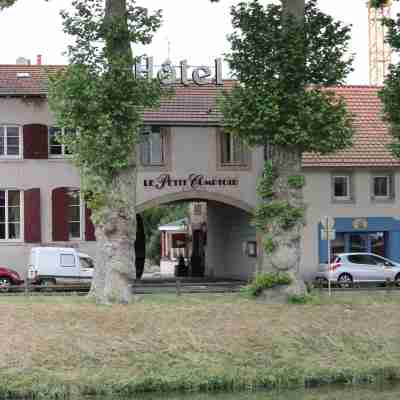 Logis Hôtel les Pages Rest. le Petit Comptoir Hotel Exterior